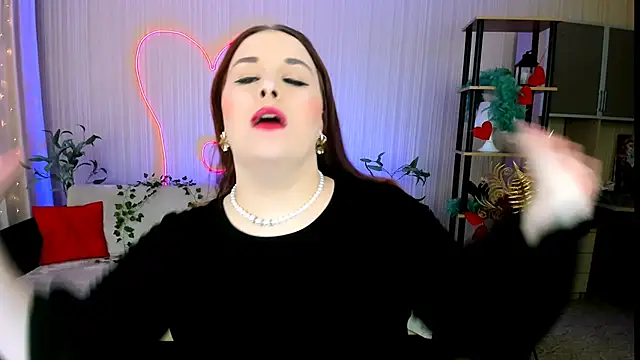OliviaTwens online show from June 12, 2026, 9:07 am