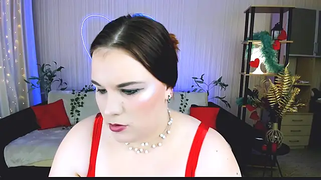 OliviaTwens online show from June 8, 2026, 9:10 am