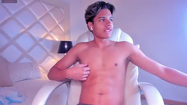 MarcoDeluxxe online show from May 31, 2026, 12:11 pm