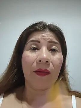 Snapshot of fire_mommy chatting on July 5, 2026, 9:54 pm fire mommy online show from July 5, 2026, 9:54 pm