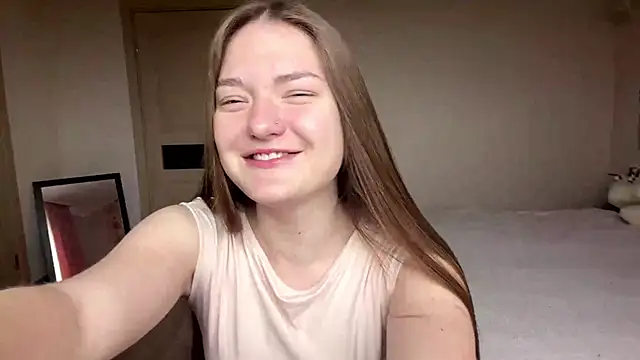 lizzzanatooo online show from June 3, 2026, 7:20 am