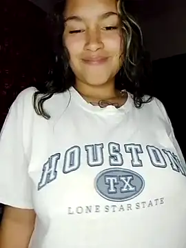 Snapshot of Evangeline_Salas chatting on June 11, 2026, 2:33 am Evangeline Salas online show from June 11, 2026, 2:33 am
