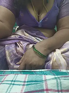 Tamil-kaviya98 online show from June 15, 2026, 5:34 pm