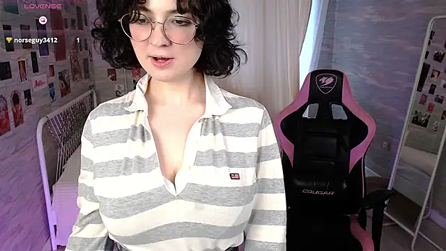JackieApplePie online show from June 2, 2026, 12:05 pm
