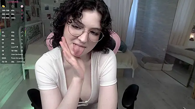 Snapshot of JackieApplePie chatting on July 9, 2026, 7:53 am JackieApplePie online show from July 9, 2026, 7:53 am