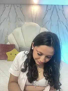 Miiarouse   online show from June 4, 2026, 3:44 am