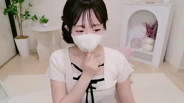 Snapshot of YURInya_ chatting on July 28, 2026, 12:59 pm YURInya online show from July 28, 2026, 12:59 pm