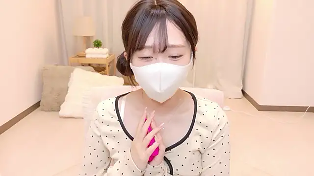 Snapshot of YURInya_ chatting on July 12, 2026, 12:28 pm YURInya online show from July 12, 2026, 12:28 pm