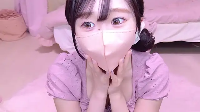 Snapshot of YURInya_ chatting on June 17, 2026, 12:26 pm YURInya online show from June 17, 2026, 12:26 pm