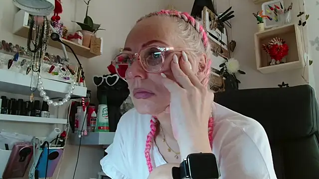 KathleenEdwards online show from June 26, 2026, 7:25 am