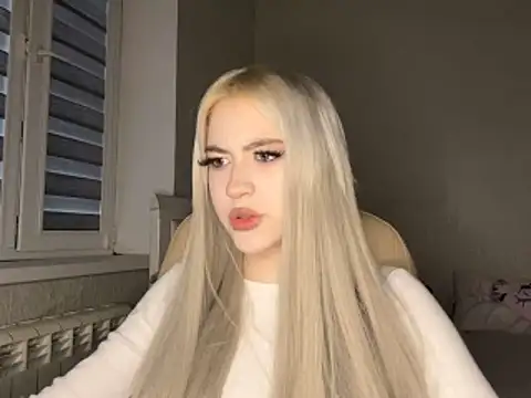 Snapshot of NINAKISSY chatting on June 16, 2026, 4:40 pm NINAKISSY online show from June 16, 2026, 4:40 pm
