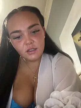 Snapshot of MaddisonWhitex chatting on June 14, 2026, 8:21 pm MaddisonWhitex online show from June 14, 2026, 8:21 pm