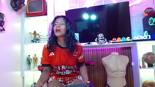Snapshot of _QueenMarilyn chatting on June 15, 2026, 7:46 pm QueenMarilyn online show from June 15, 2026, 7:46 pm