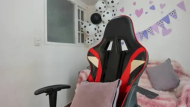Snapshot of Noa_bunny_ chatting on July 21, 2026, 8:43 pm Noa bunny online show from July 21, 2026, 8:43 pm