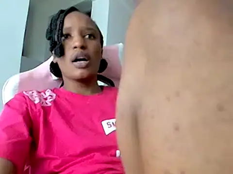 Snapshot of kiki_sexxy chatting on July 18, 2026, 12:25 pm kiki sexxy online show from July 18, 2026, 12:25 pm