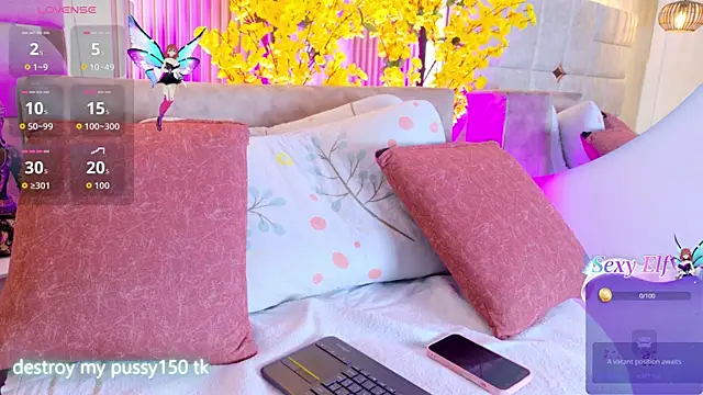 Snapshot of LalaVareela chatting on July 13, 2026, 7:24 pm LalaVareela online show from July 13, 2026, 7:24 pm