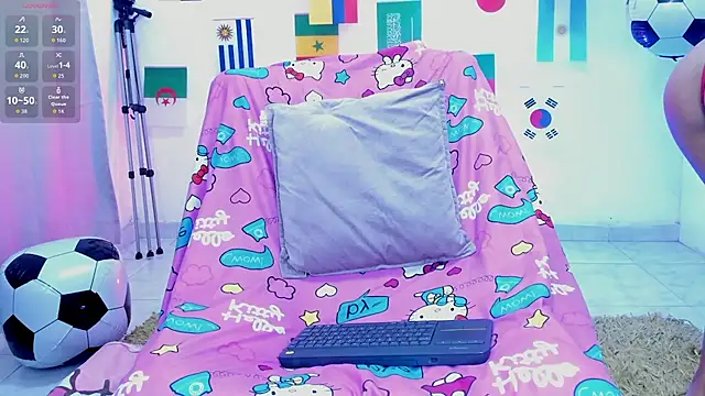 Snapshot of lulu_petite chatting on July 10, 2026, 6:52 pm lulu petite online show from July 10, 2026, 6:52 pm