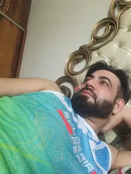 Snapshot of Bad_Mundaaa chatting on July 19, 2026, 6:11 am Bad Mundaaa online show from July 19, 2026, 6:11 am
