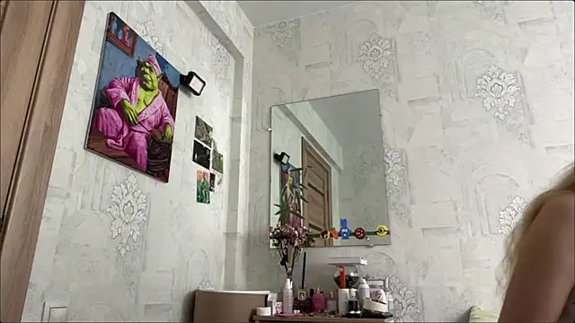 Snapshot of HeIen_cute chatting on June 24, 2026, 5:39 am HeIen cute online show from June 24, 2026, 5:39 am