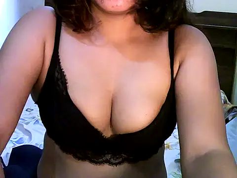 strip nia online show from June 4, 2026, 5:34 am