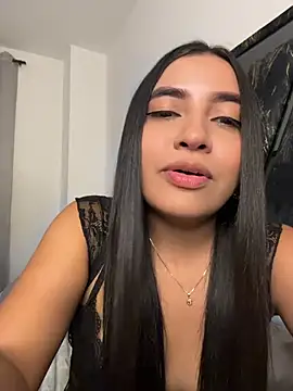 HaileyBieber  online show from July 23, 2026, 11:33 pm