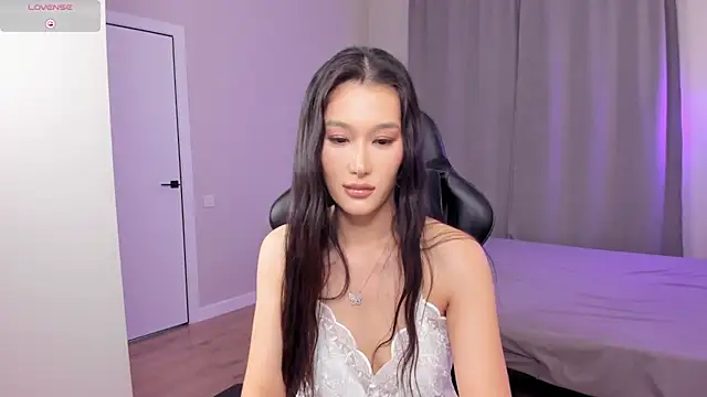 Snapshot of lilly_mighty chatting on June 3, 2026, 5:28 pm lilly mighty online show from June 3, 2026, 5:28 pm