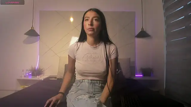Snapshot of SARAH_COLLENS_ chatting on July 3, 2026, 11:50 am SARAH COLLENS online show from July 3, 2026, 11:50 am