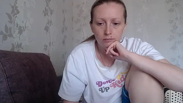 Snapshot of Luna_Bliiss chatting on June 7, 2026, 10:53 am Luna Bliiss online show from June 7, 2026, 10:53 am