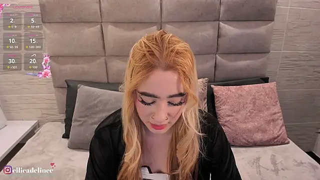 Snapshot of EllieAdeline chatting on July 16, 2026, 3:47 am EllieAdeline online show from July 16, 2026, 3:47 am