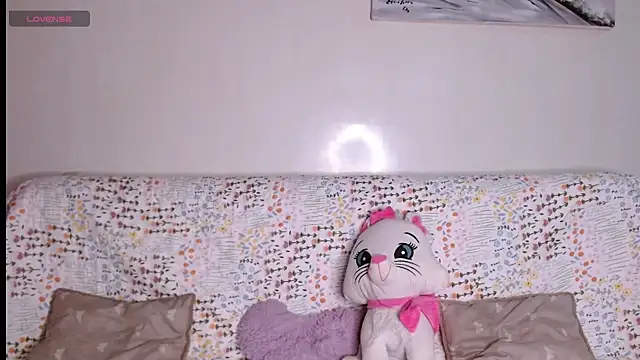 Laila bunny online show from July 25, 2026, 5:48 am