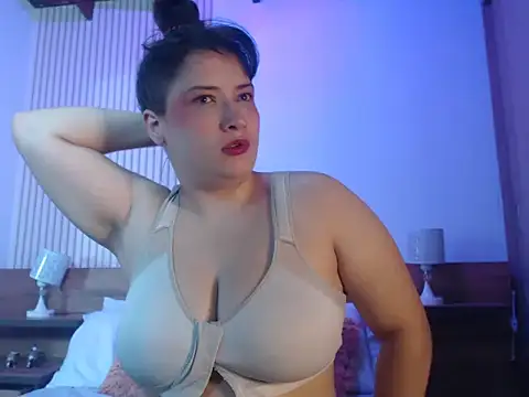 ValentinaGreyy online show from June 2, 2026, 9:26 pm