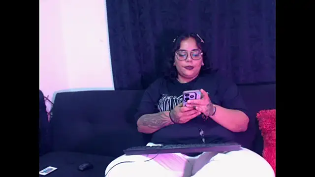 Scarlethh ss online show from June 2, 2026, 6:02 am