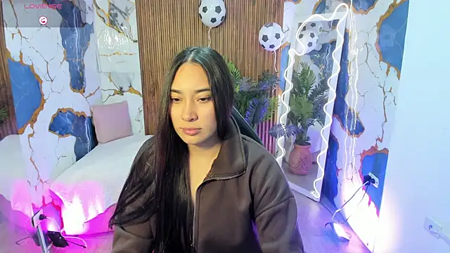 Nanni tay online show from July 12, 2026, 2:56 am