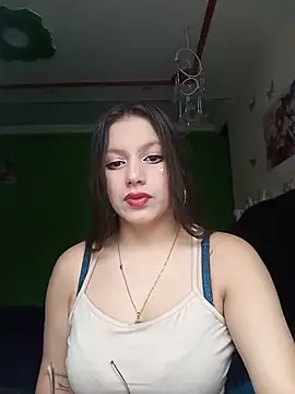 Snapshot of sweet_chloe04 chatting on June 25, 2026, 3:50 pm sweet chloe04 online show from June 25, 2026, 3:50 pm