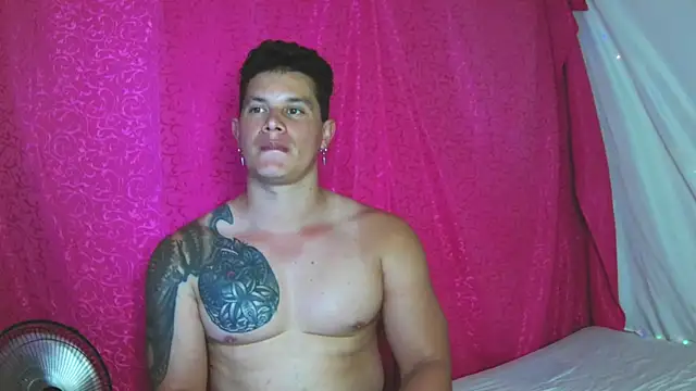 Snapshot of BranSnow_ chatting on June 3, 2026, 5:52 am BranSnow online show from June 3, 2026, 5:52 am