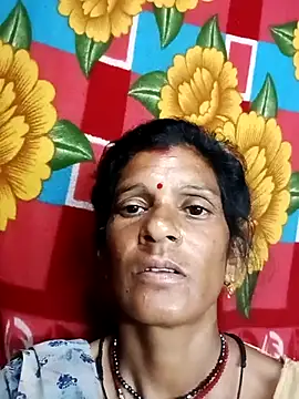 Snapshot of Cut_umang74 chatting on July 5, 2026, 11:00 pm Cut umang74 online show from July 5, 2026, 11:00 pm