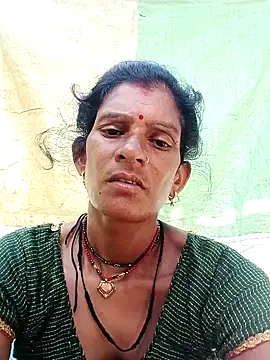 Snapshot of Cut_umang74 chatting on June 7, 2026, 1:44 am Cut umang74 online show from June 7, 2026, 1:44 am