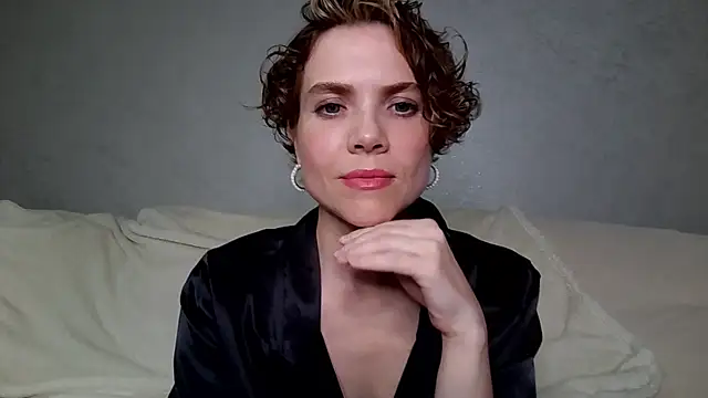 NatalieMoses online show from June 19, 2026, 7:20 pm