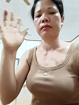 Snapshot of -Maya-a chatting on June 2, 2026, 7:14 pm -Maya-a online show from June 2, 2026, 7:14 pm