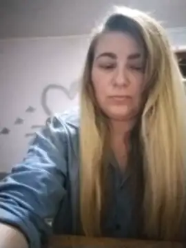 Snapshot of AngelWhite008 chatting on June 25, 2026, 9:42 pm AngelWhite008 online show from June 25, 2026, 9:42 pm