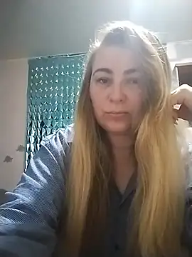 Snapshot of AngelWhite008 chatting on July 13, 2026, 9:25 pm AngelWhite008 online show from July 13, 2026, 9:25 pm
