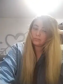 Snapshot of AngelWhite008 chatting on June 11, 2026, 7:55 pm AngelWhite008 online show from June 11, 2026, 7:55 pm