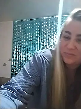 Snapshot of AngelWhite008 chatting on July 26, 2026, 9:00 pm AngelWhite008 online show from July 26, 2026, 9:00 pm