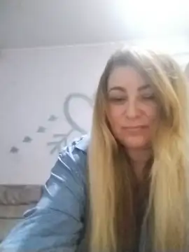 Snapshot of AngelWhite008 chatting on July 2, 2026, 8:26 pm AngelWhite008 online show from July 2, 2026, 8:26 pm