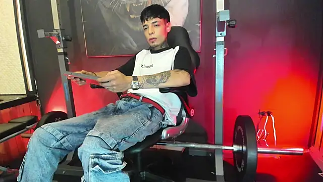 Yeidonn online show from July 3, 2026, 4:41 am