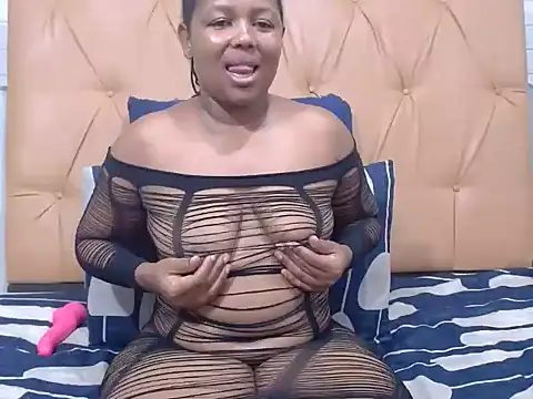 Snapshot of Mellowkittyyellow chatting on June 21, 2026, 6:57 pm Mellowkittyyellow online show from June 21, 2026, 6:57 pm