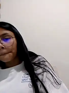 Snapshot of Sofielovee-01 chatting on June 10, 2026, 1:18 am Sofielovee-01 online show from June 10, 2026, 1:18 am