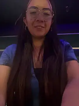 arilynn  online show from June 25, 2026, 1:14 am