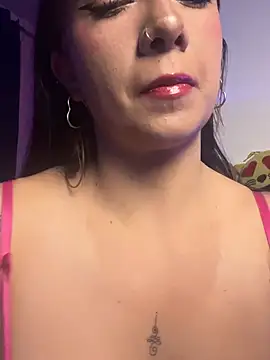 arilynn  online show from June 7, 2026, 5:12 am
