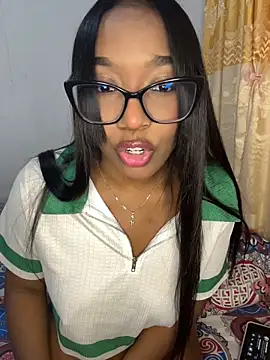 Snapshot of chell_iivy chatting on June 22, 2026, 3:58 am chell iivy online show from June 22, 2026, 3:58 am